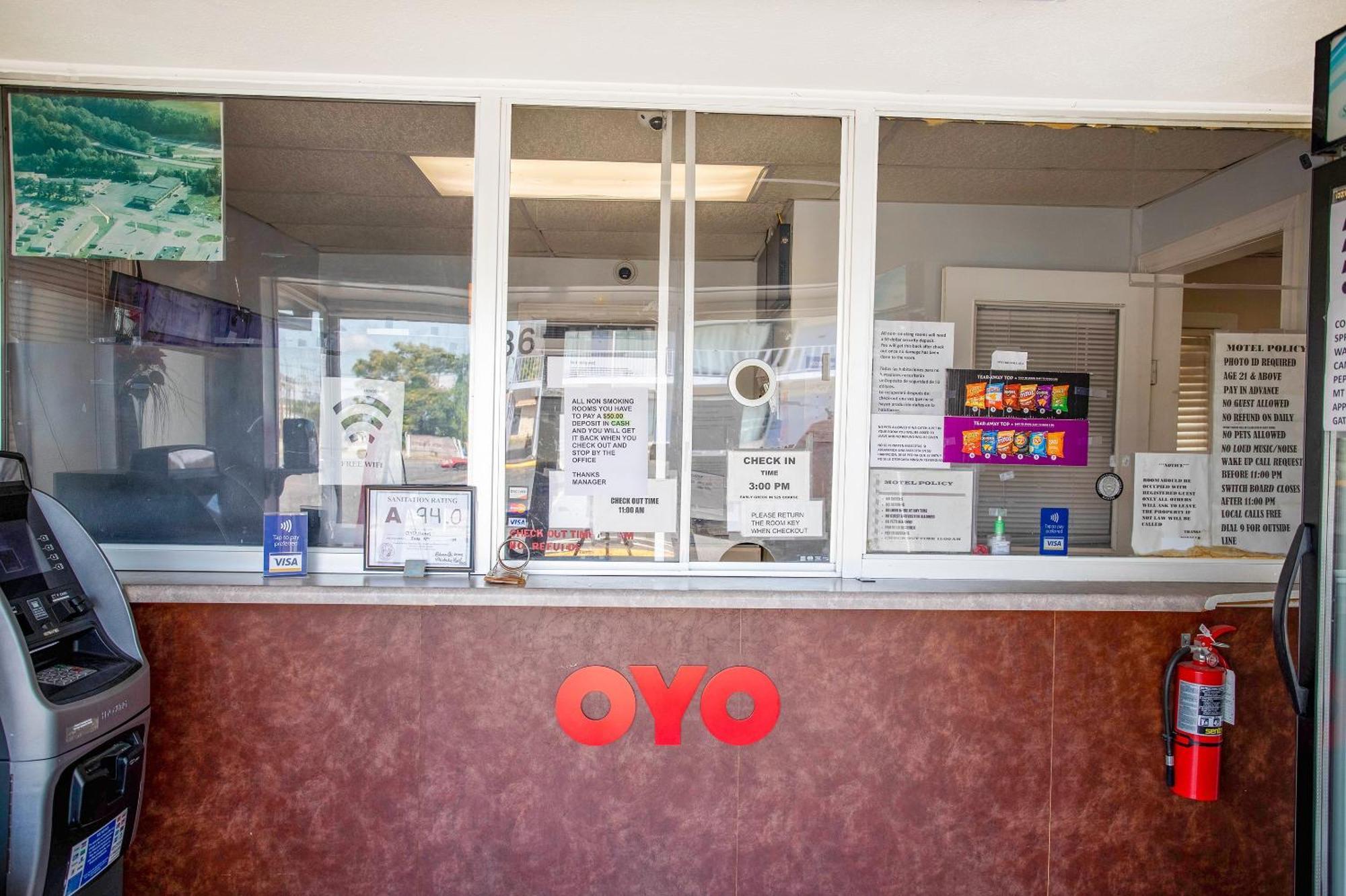 Oyo Inn קרנרסוויל מראה חיצוני תמונה