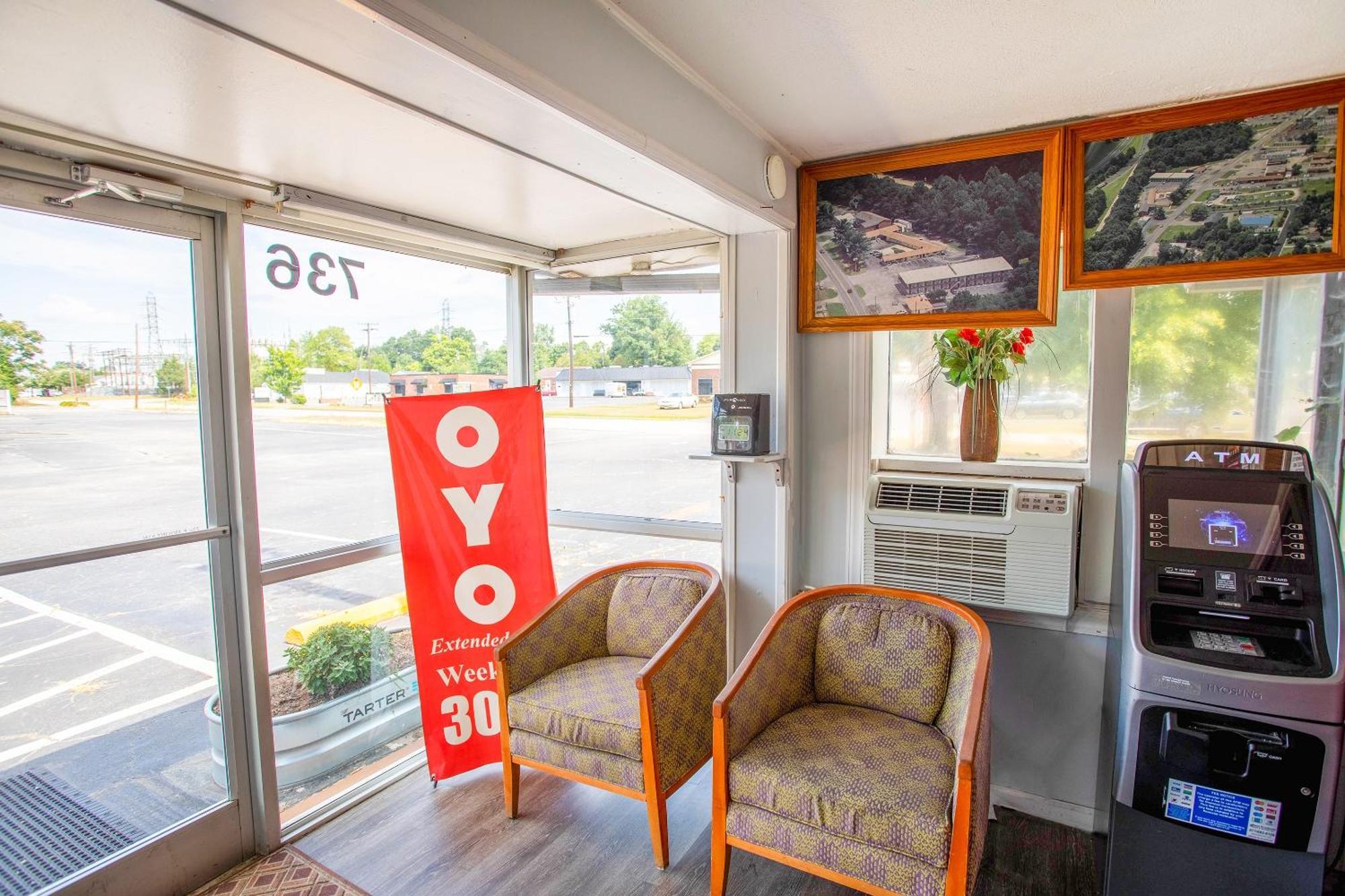 Oyo Inn קרנרסוויל מראה חיצוני תמונה